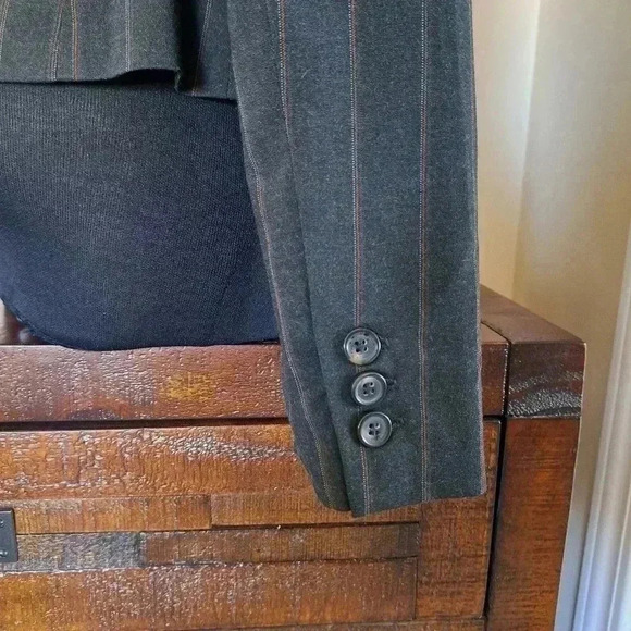 ❤️ NWT Suzy Shier Grey  Pinstriped Blazer - Picture 7 of 9